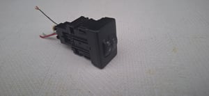 สวิทช์ปรับระดับไฟหน้า Toyota แท้ ไฟสีส้ม ขนาดใส่ช่องสวิทช์ Yaris สวิทช์ปรับระดับไฟหน้า Toyota แท้ ไฟสีส้ม ขนาดใส่ช่องสวิทช์ Yaris