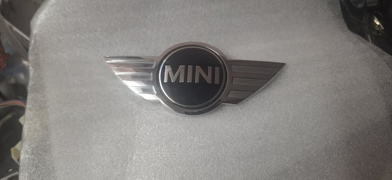 โลโก้ ปีกนก MINI แท้ โครมเมี่ยมดำ 