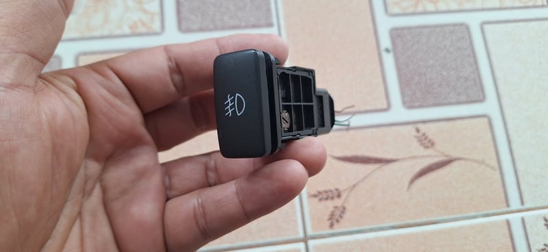 สวิทช์ ไฟตัดหมอก TOYOTA แท้