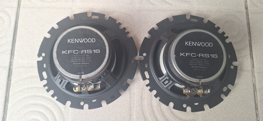 ดอกลำโพงติดรถยนต์ 6นิ้ว KENWOOD ดอกลำโพงติดรถยนต์ 6นิ้ว KENWOOD
