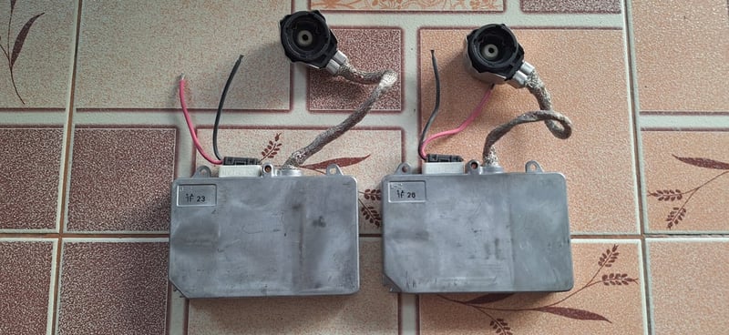 กล่องบัลลาสไฟหน้า Toyota แท้  