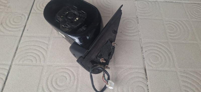 กระจกมองข้าง NISSAN Cube ข้างซ้าย ไม่มีเลนส์กระจก กระจกมองข้าง NISSAN Cube ข้างซ้าย ไม่มีเลนส์กระจก