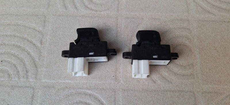 สวิทช์กดกระจกประตูไฟฟ้า NISSAN J31 แท้