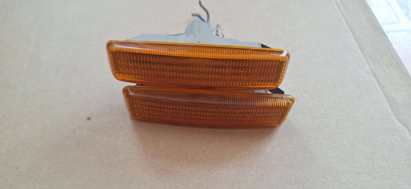 ไฟเลี้ยวแก้ม BMW E39 SERIES 5 แท้ สีส้ม 