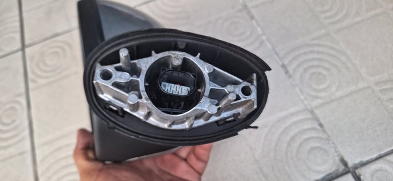 กระจกมองข้าง Mini R56 ข้างขวา สีบอร์น แท้ กระจกมองข้าง Mini R56 ข้างขวา สีบอร์น แท้