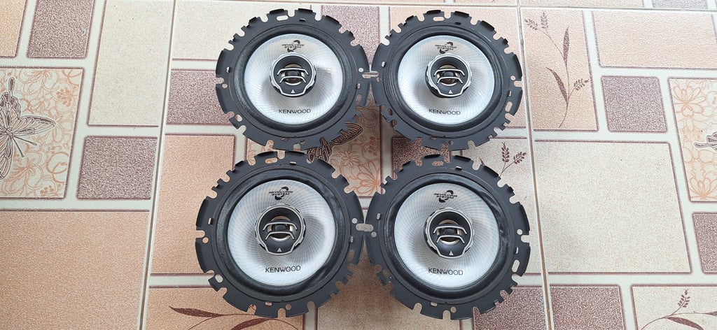 ดอกลำโพงติดรถยนต์ KENWOOD 6นิ้ว 150W แกนร่วมสองทาง ดอกลำโพงติดรถยนต์ KENWOOD 6นิ้ว 150W แกนร่วมสองทาง