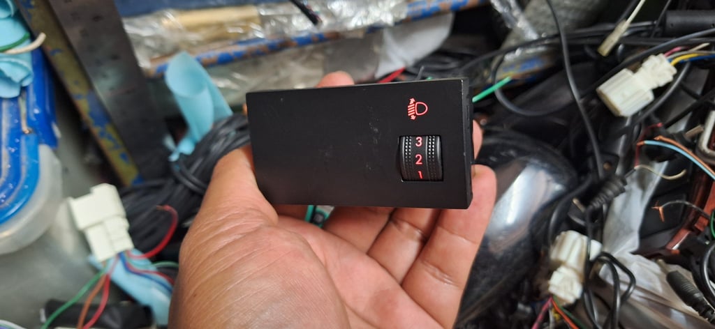 สวิทช์ปรับระดับไฟหน้า Mazda แท้ สวิทช์ปรับระดับไฟหน้า Mazda แท้