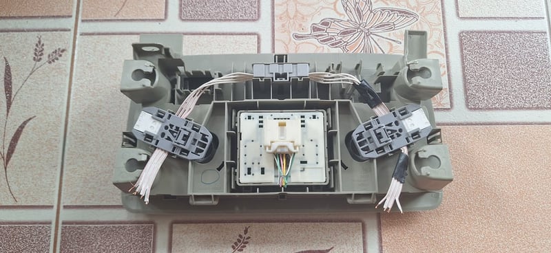 ไฟส่องแผนที่ ไฟในเก๋ง ไฟเพดาน Toyota Estima แท้ ไฟส่องแผนที่ ไฟในเก๋ง ไฟเพดาน Toyota Estima แท้