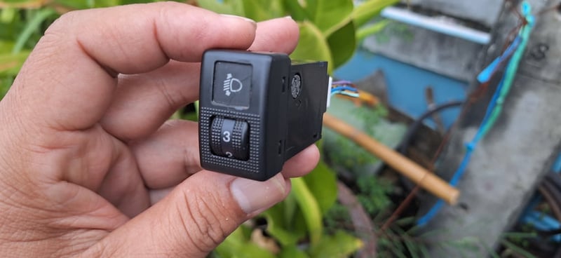 สวิทช์ปรับระดับไฟหน้า Mazda แท้ สวิทช์ปรับระดับไฟหน้า Mazda แท้