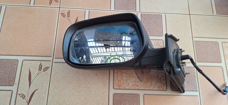 กระจกมองข้าง Toyota yaris ข้างซ้าย