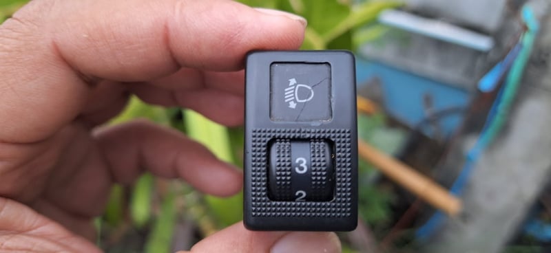 สวิทช์ปรับระดับไฟหน้า Mazda แท้ สวิทช์ปรับระดับไฟหน้า Mazda แท้