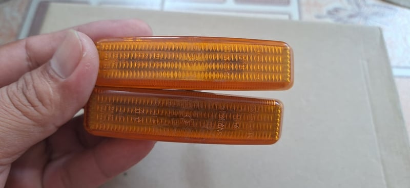 ไฟเลี้ยวแก้ม BMW E39 SERIES 5 แท้ สีส้ม 