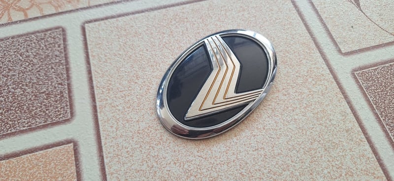 โลโก้ TOYOTA ตัวนอก ติดรถ Toyota มือสองจากญี่ปุ่น