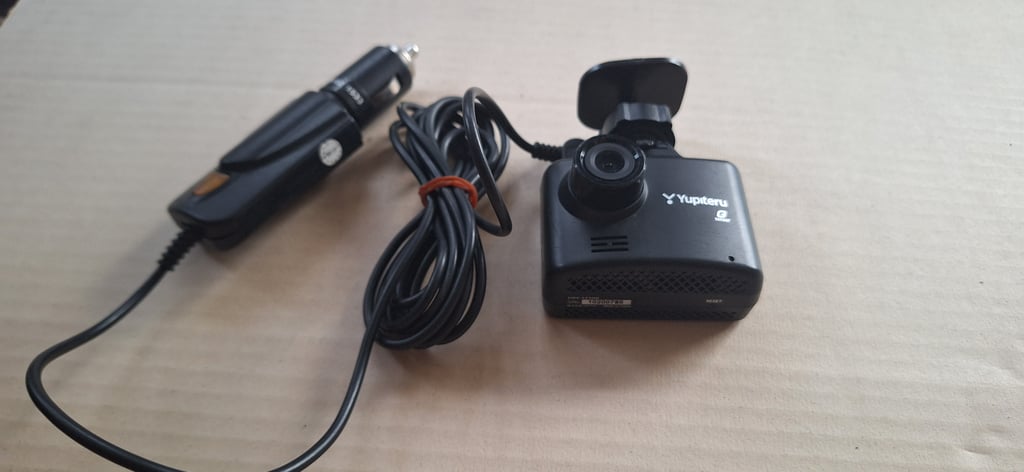กล้องติดหน้ารถ Yupiteru รุ่น DRY-ST500 มือสองญี่ปุ่น กล้องติดหน้ารถ Yupiteru รุ่น DRY-ST500 มือสองญี่ปุ่น