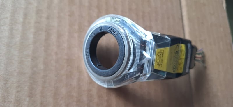 ไฟรูกุญแจ ของรถTOYOTA ตัวนอก แบบแสง LED สีเขียว ไฟรูกุญแจ ของรถTOYOTA ตัวนอก แบบแสง LED สีเขียว