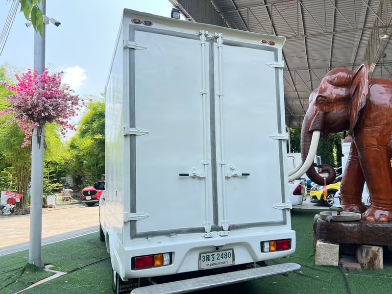 Toyota Hilux Revo 2.4 Entry ปี 2021 Toyota Hilux Revo 2.4 Entry ปี 2021