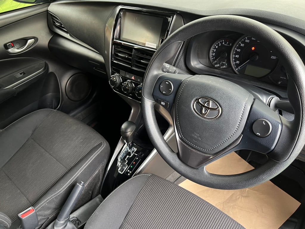 #Toyota YARIS 1.2 Sport 