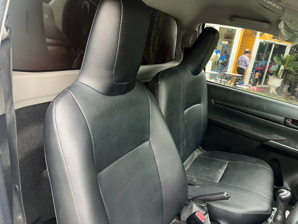 🚗Toyota Hilux Revo 2.4 J 🚗Toyota Hilux Revo 2.4 J