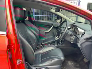 FORD เฟียตต้า รุ่นท๊อปสุด สปอร์ต อัลทิเมต ปี 2012 