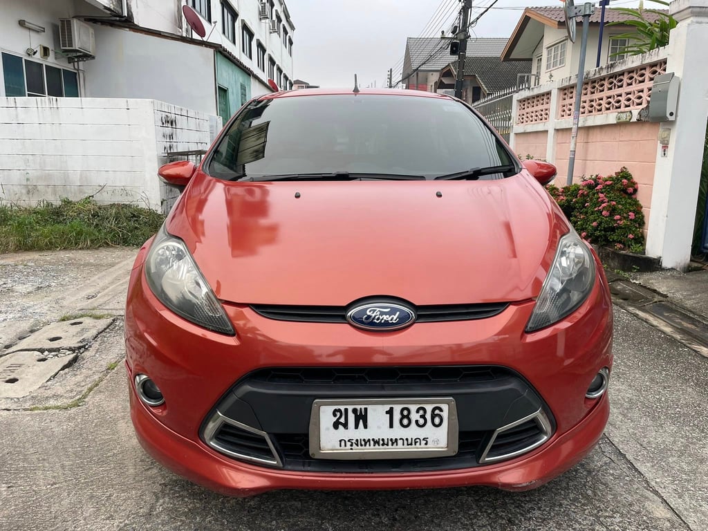 FORD เฟียตต้า รุ่นท๊อปสุด สปอร์ต อัลทิเมต ปี 2012 FORD เฟียตต้า รุ่นท๊อปสุด สปอร์ต อัลทิเมต ปี 2012