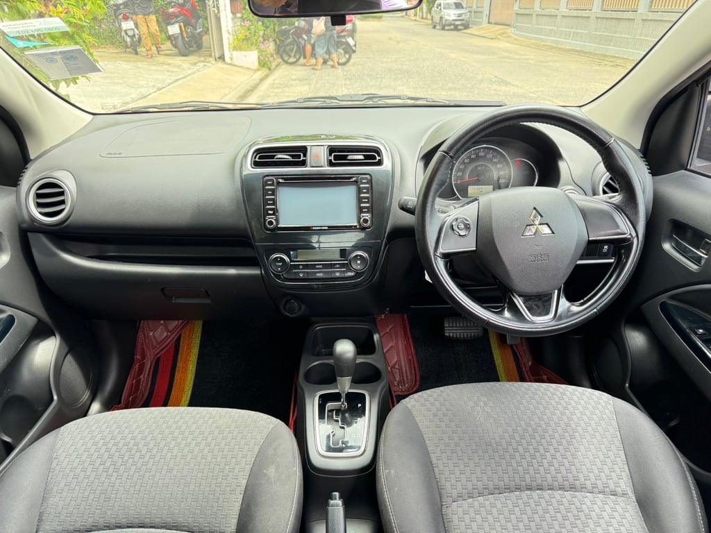 Mitsubishi MIRAGE 1.2 GLS Hatchback