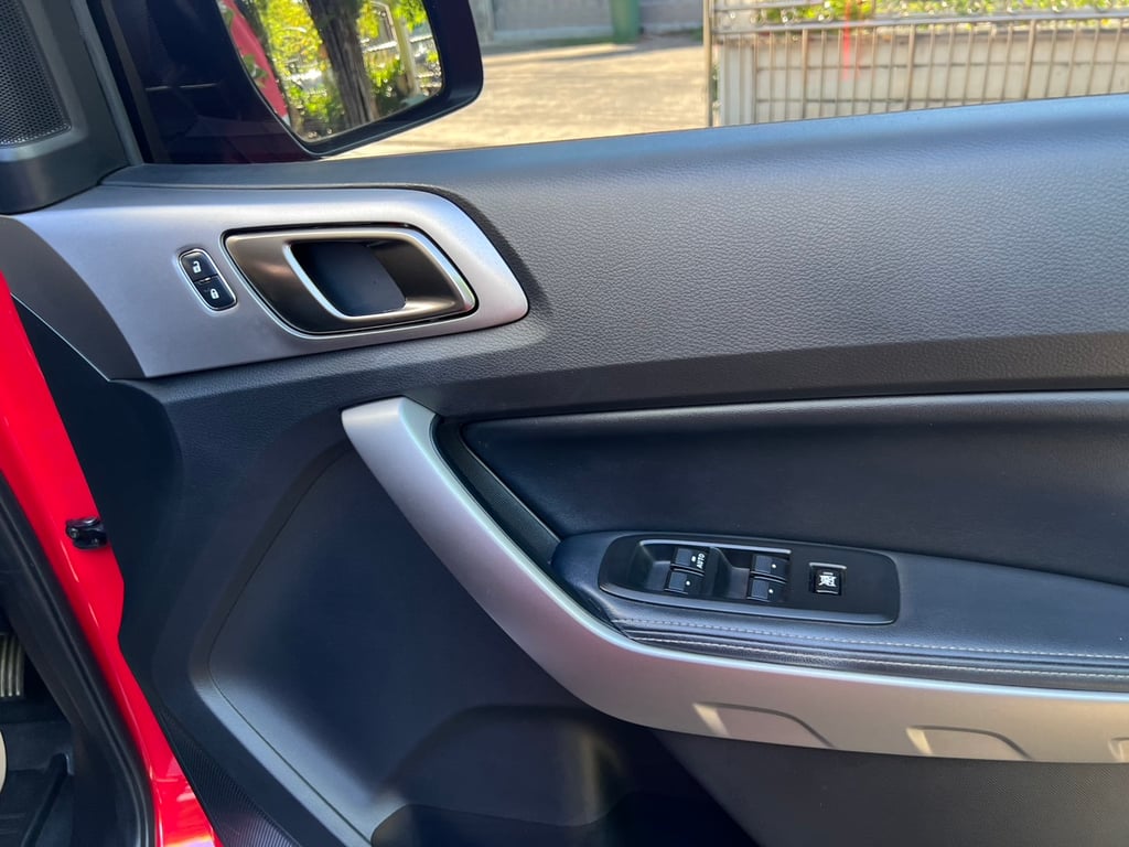 #Ford RANGER 2.2 DOUBLE CAB XLT Open Cab Hi-Rider