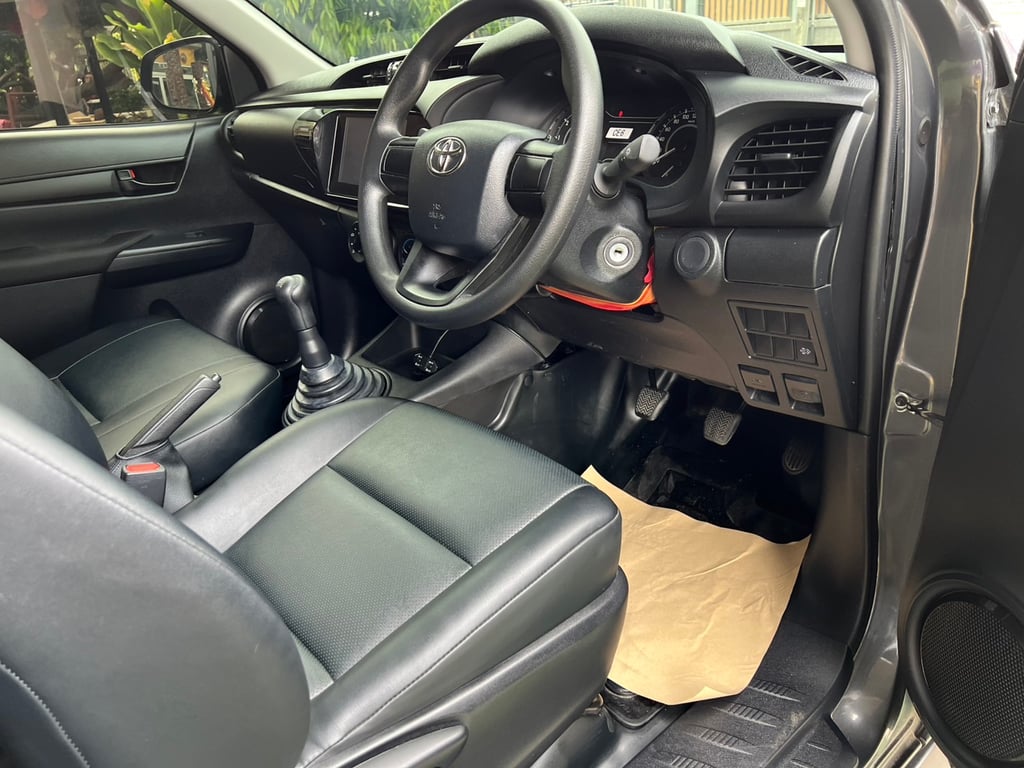  Toyota Hilux Revo 2.8 SINGLE Entry