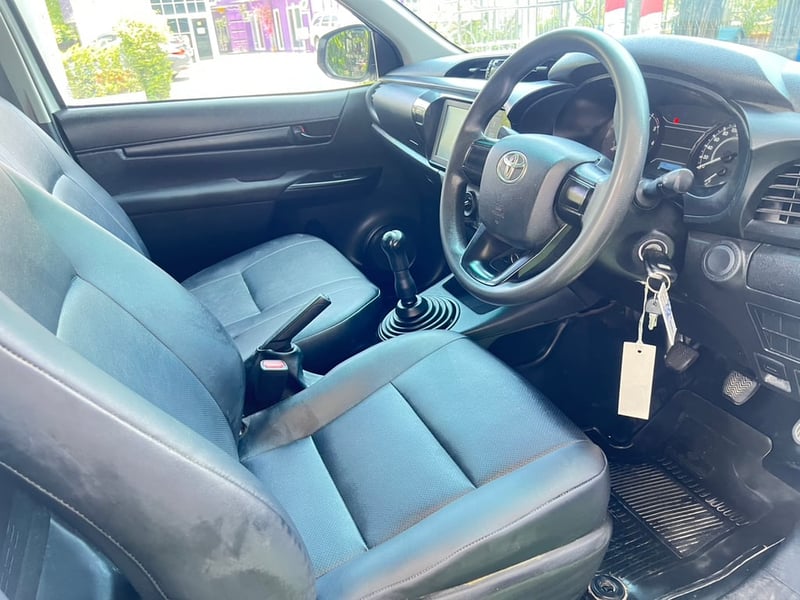 Toyota Hilux Revo 2.4 Entry ปี 2021 Toyota Hilux Revo 2.4 Entry ปี 2021