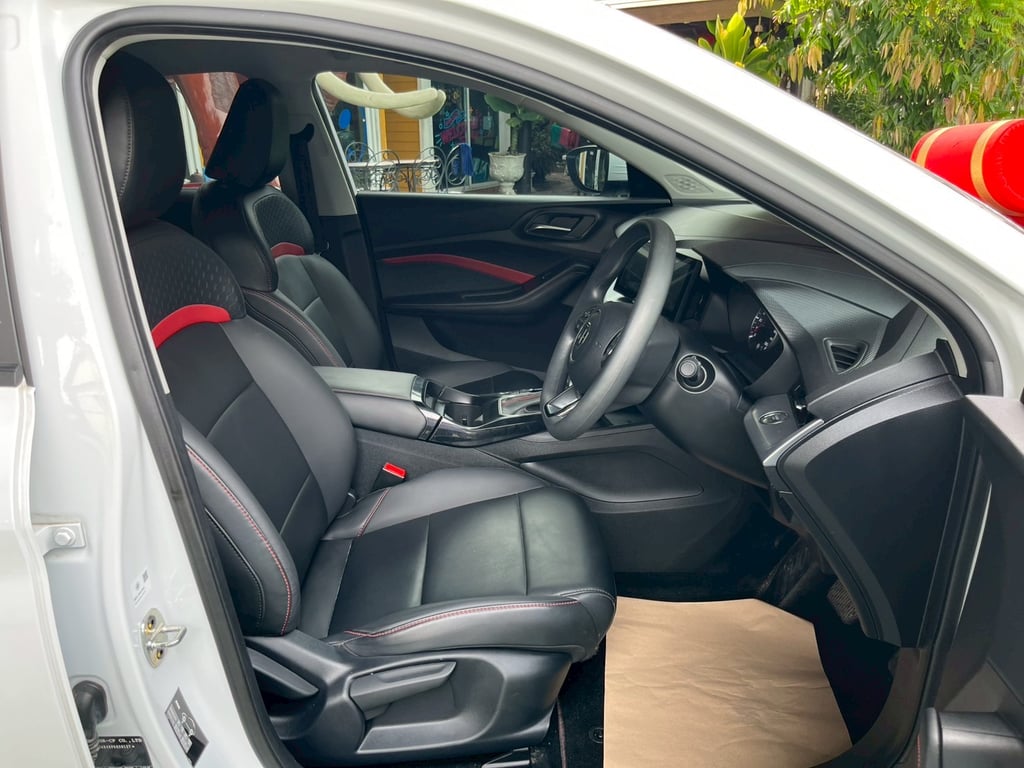 🚗 MG 5 1.5 D AUTO ปี 2023
