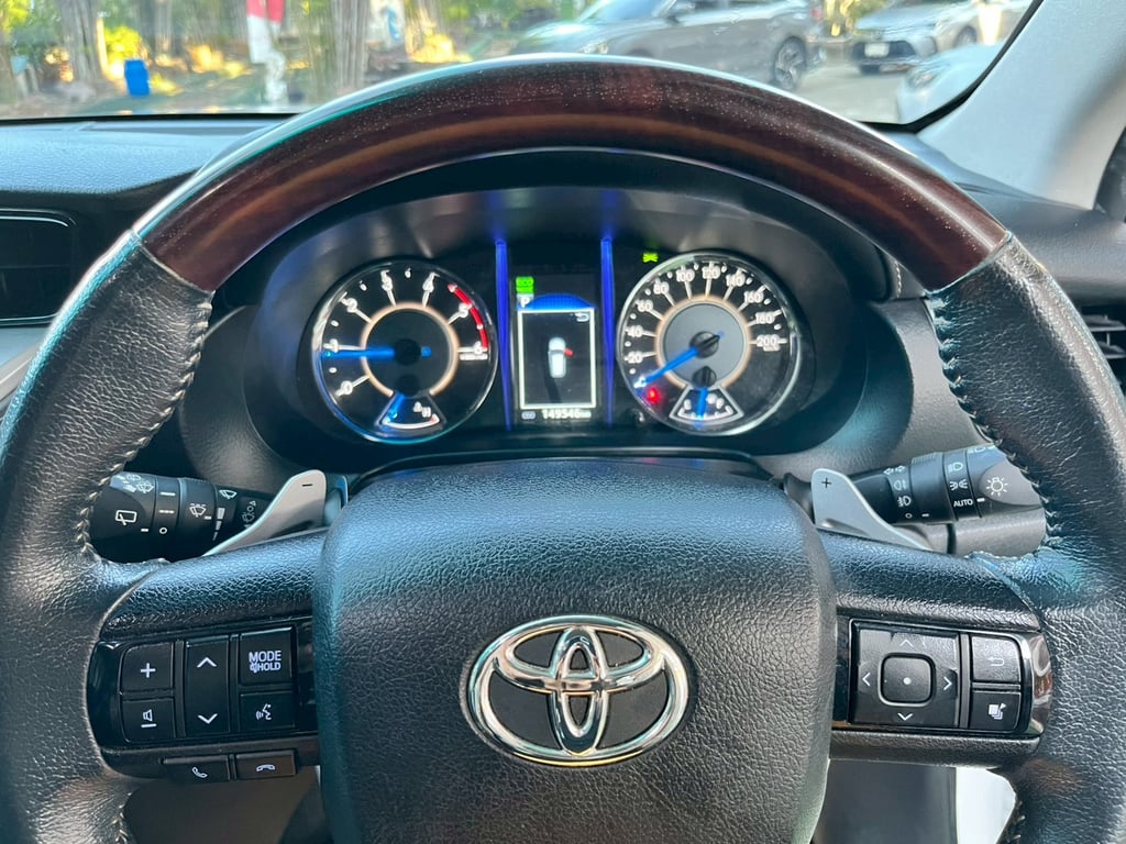 👑 TOYOTA FORTUNER 2.4 V AUTO! ปี 2019! 👑 👑 TOYOTA FORTUNER 2.4 V AUTO! ปี 2019! 👑