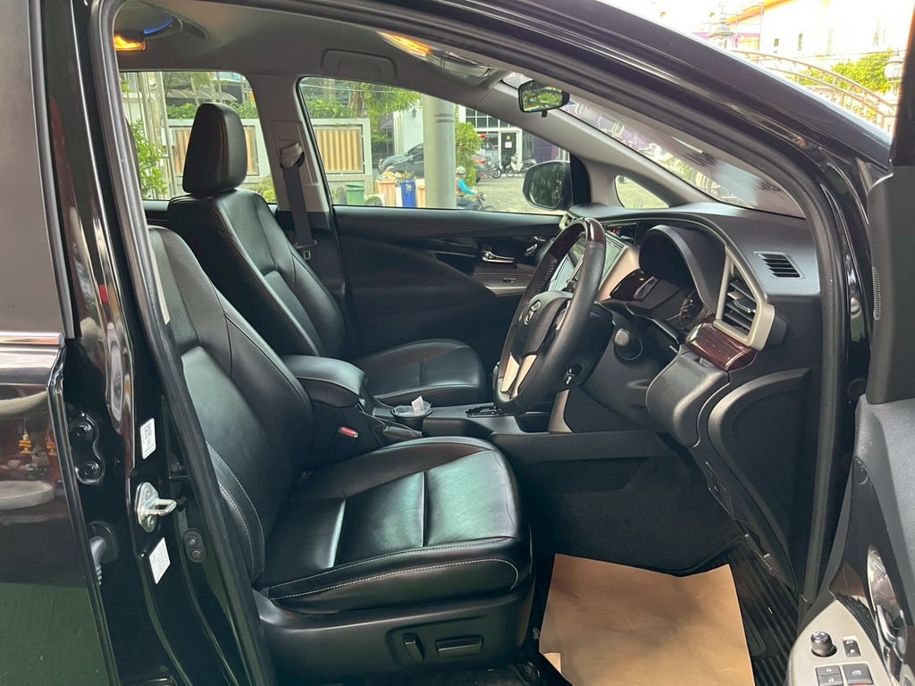 🚙💨 TOYOTA INNOVA CRYSTA 2.8 PREMIUM AUTO ปี 2022