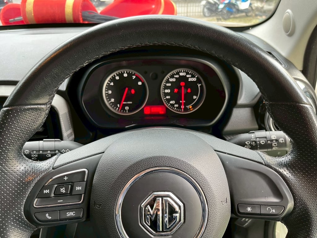 🚘 MG 3 1.5 X SUNROOF AUTO ปี 2021