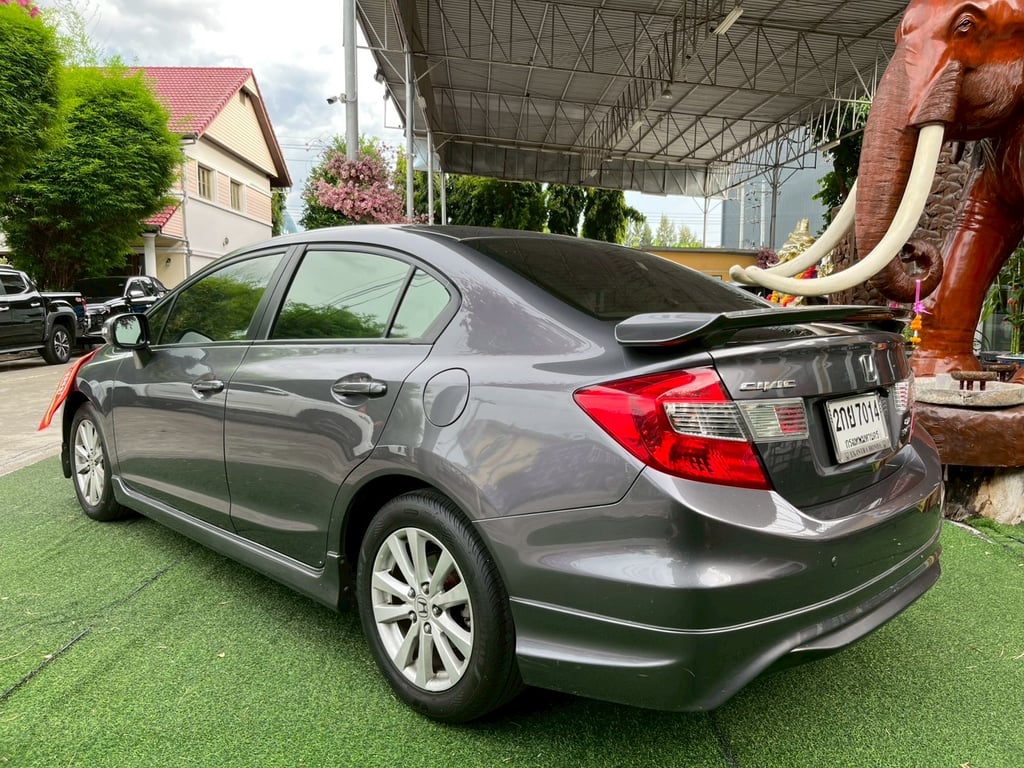 🚗 HONDA CIVIC FB 1.8 E AUTO ปี 2013