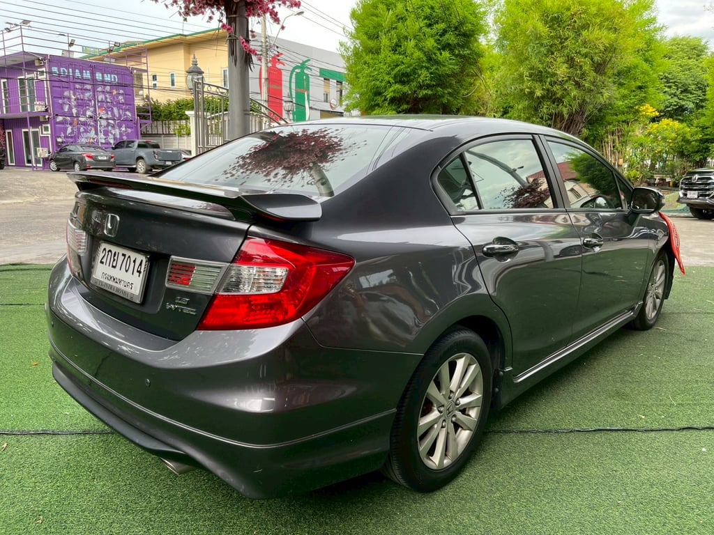 🚗 HONDA CIVIC FB 1.8 E AUTO ปี 2013