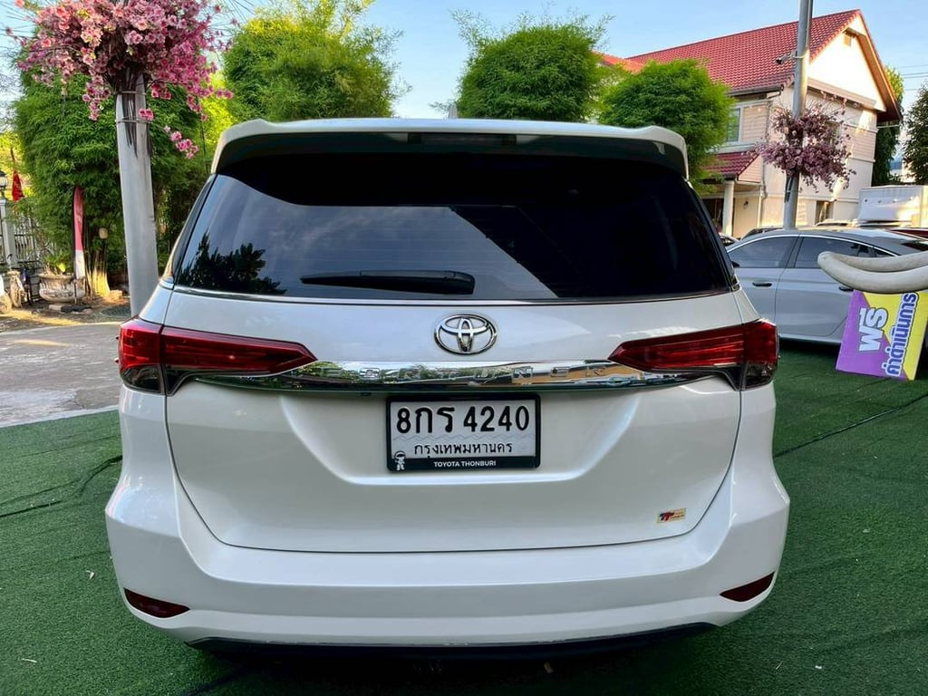 TOYOTA FORTUNER 2.4 V AUTO! ปี 2019! 👑 TOYOTA FORTUNER 2.4 V AUTO! ปี 2019! 👑