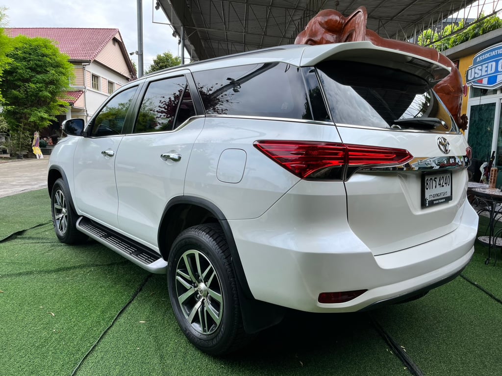 👑 TOYOTA FORTUNER 2.4 V AUTO! ปี 2019! 👑 👑 TOYOTA FORTUNER 2.4 V AUTO! ปี 2019! 👑