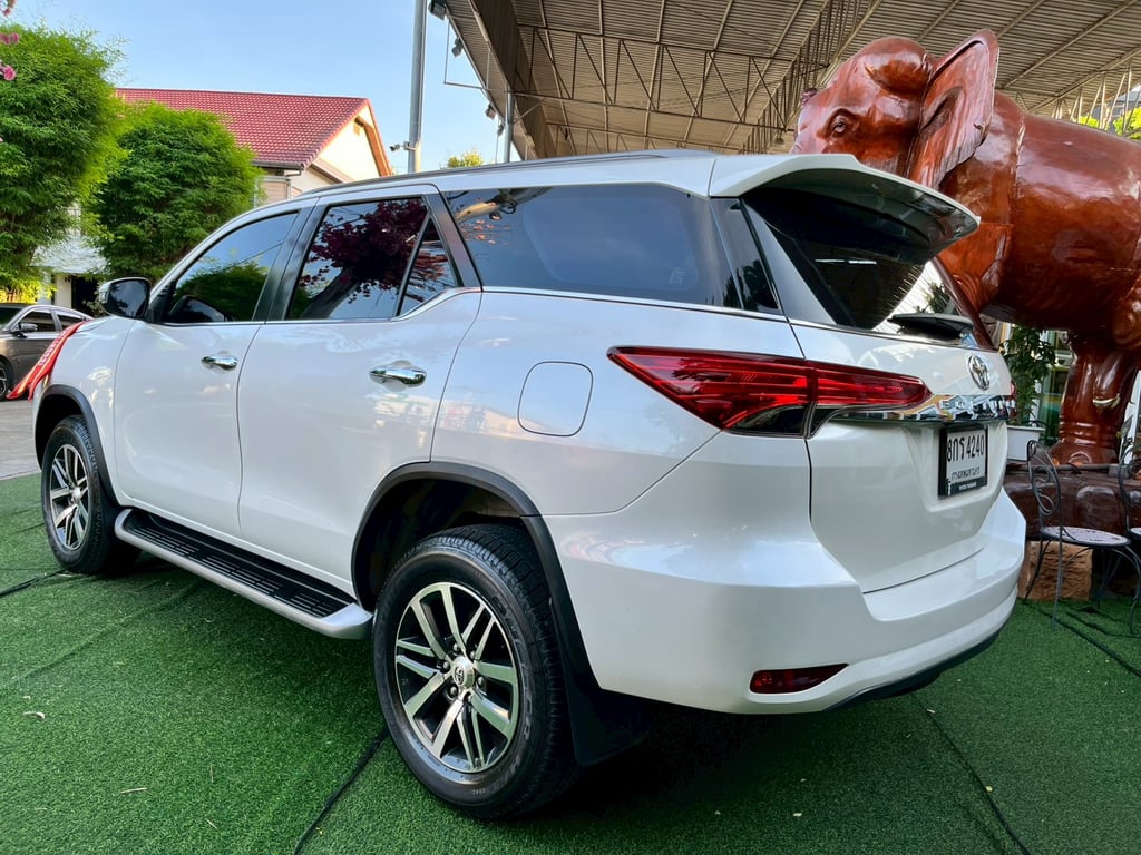 👑 TOYOTA FORTUNER 2.4 V AUTO! ปี 2019! 👑 👑 TOYOTA FORTUNER 2.4 V AUTO! ปี 2019! 👑