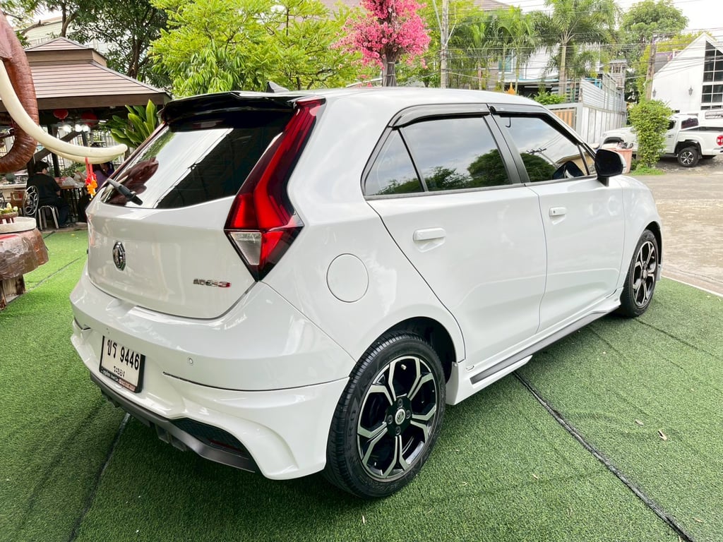 🚘 MG 3 1.5 X SUNROOF AUTO ปี 2021
