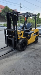 รถโฟล์คลิฟท์มือสอง CAT DP30NT