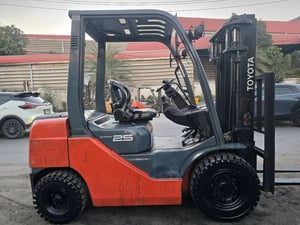 รถโฟล์คลิฟท์มือสอง TOYOTA 8FD25V30 MT