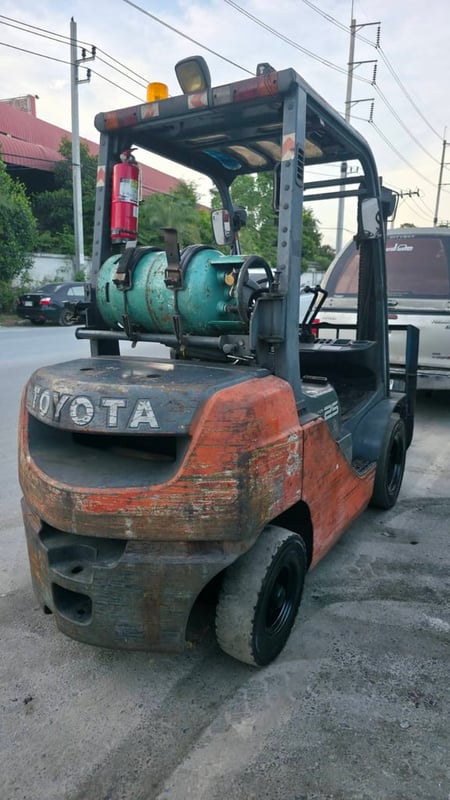 รถโฟล์คลิฟท์มือสอง TOYOTA 8FG25