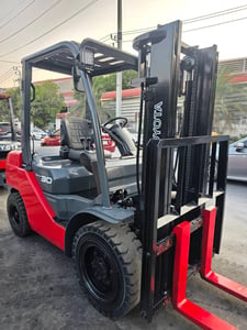 รถโฟล์คลิฟท์มือสอง TOYOTA 8FD30V30 MT รถโฟล์คลิฟท์มือสอง TOYOTA 8FD30V30 MT