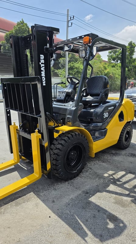 รถโฟล์คลิฟท์มือสอง KOMATSU FD30T-17