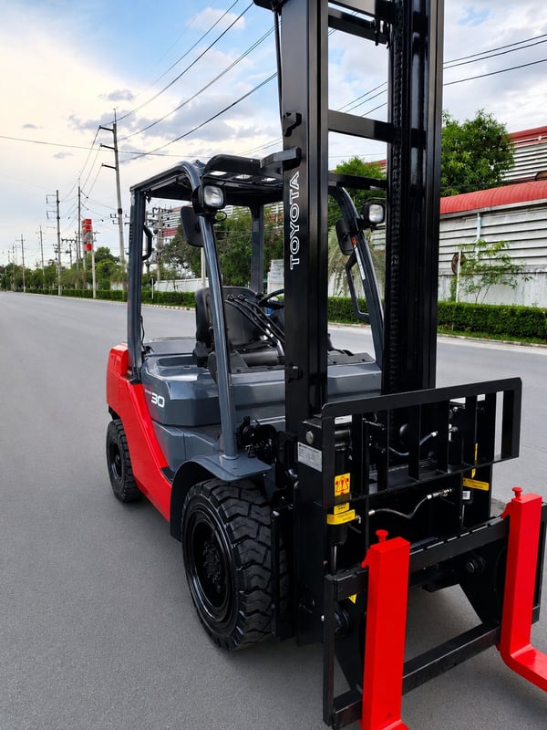 รถโฟล์คลิฟท์มือสอง TOYOTA 8FD30V50 MT - Hinge Fork รถโฟล์คลิฟท์มือสอง TOYOTA 8FD30V50 MT - Hinge Fork