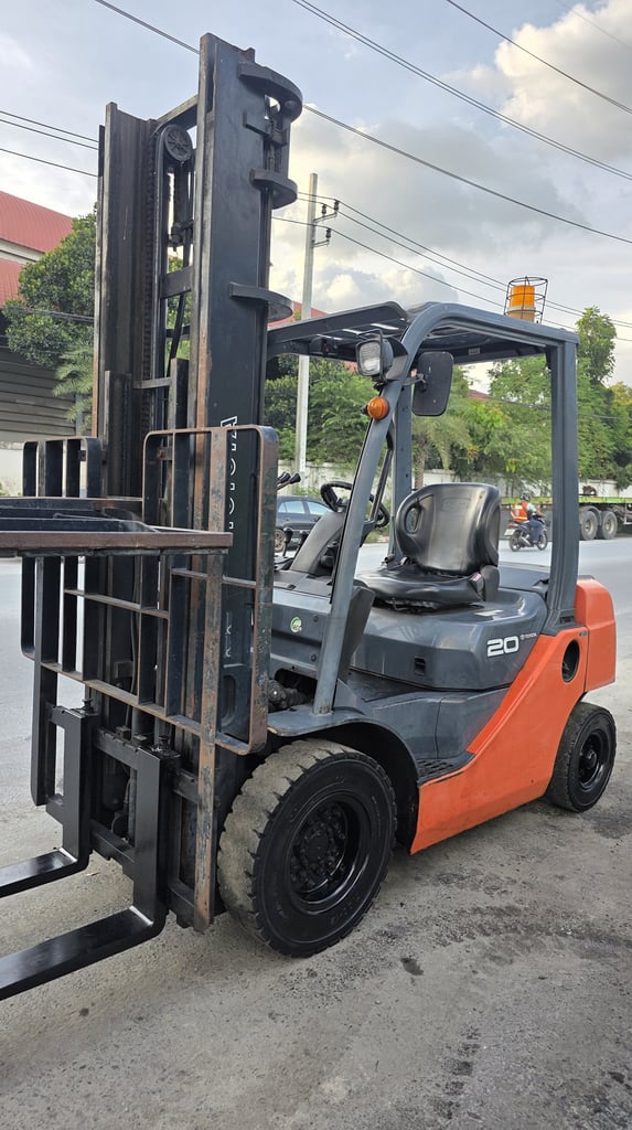 รถโฟล์คลิฟท์มือสอง TOYOTA 8FD20