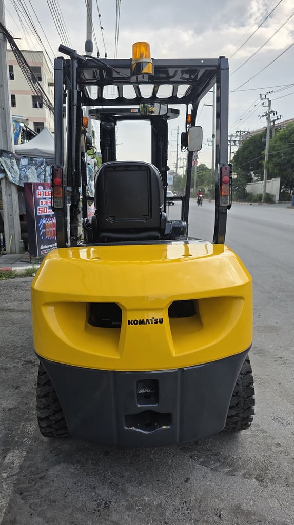 รถโฟล์คลิฟท์มือสอง KOMATSU FD30T-16