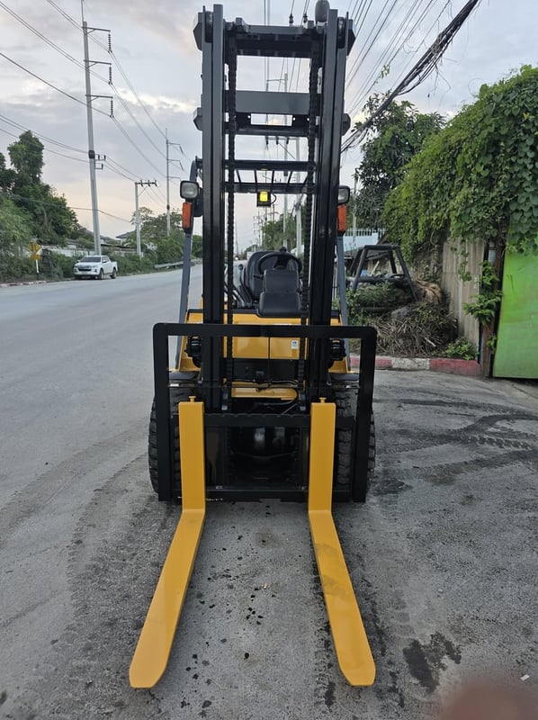 รถโฟล์คลิฟท์มือสอง CAT DP30NT