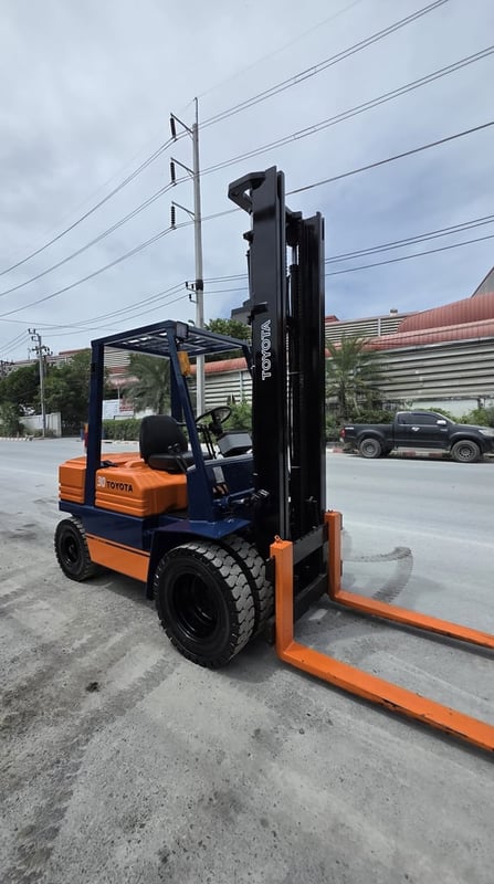 รถโฟล์คลิฟท์มือสอง TOYOTA 5FD28