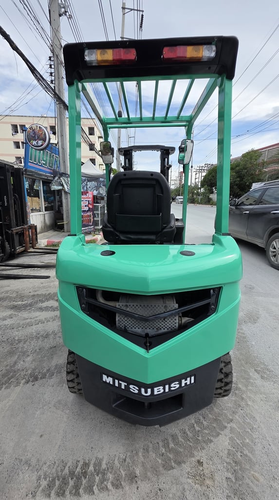 รถโฟล์คลิฟท์มือสอง MITSUBISHI FD15T(Grendia) รถโฟล์คลิฟท์มือสอง MITSUBISHI FD15T(Grendia)