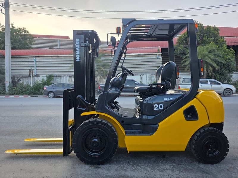 รถโฟล์คลิฟท์มือสอง KOMATSU FD20T-17 เสา 3 เมตร